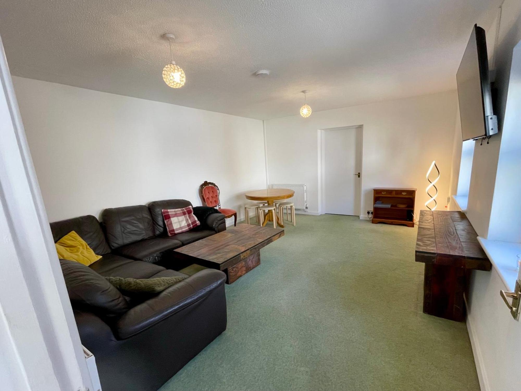 Vernon Place Town Centre, Vernon Cottage 3-Bed With Parking, 1A Vernon Court 2-Bed With Parking, 1B Studio No Parking, Off The High Street Next To Sandford Park Cheltenham Bagian luar foto